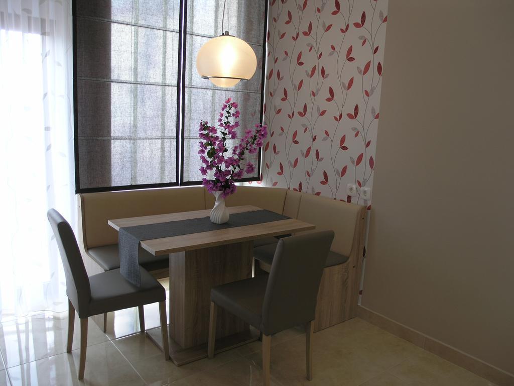 Apartments Dobrila Podgora Extérieur photo