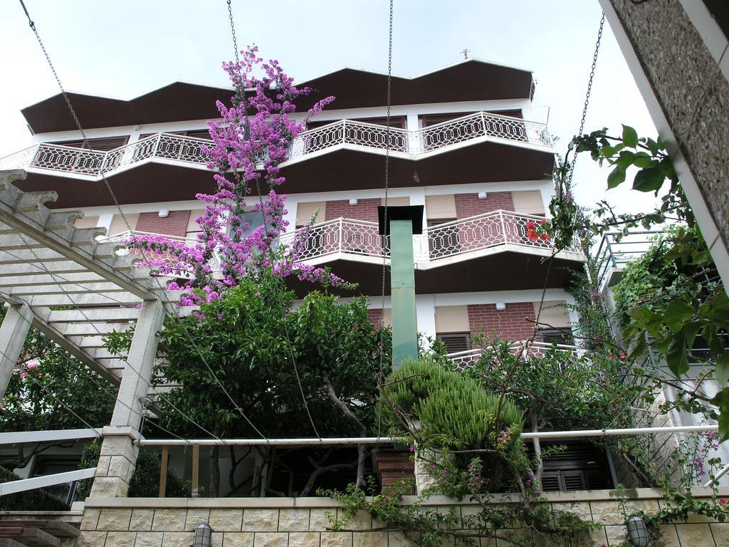 Apartments Dobrila Podgora Extérieur photo